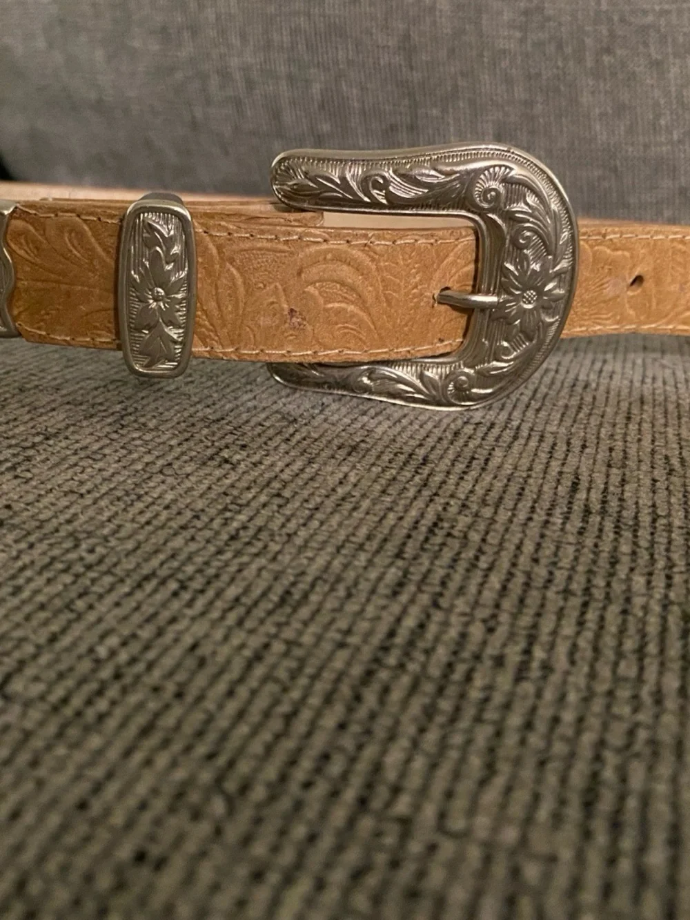 Western Tan Embossed Belt Engraved Silver Tone Buckle Cowgirl Boho 32”